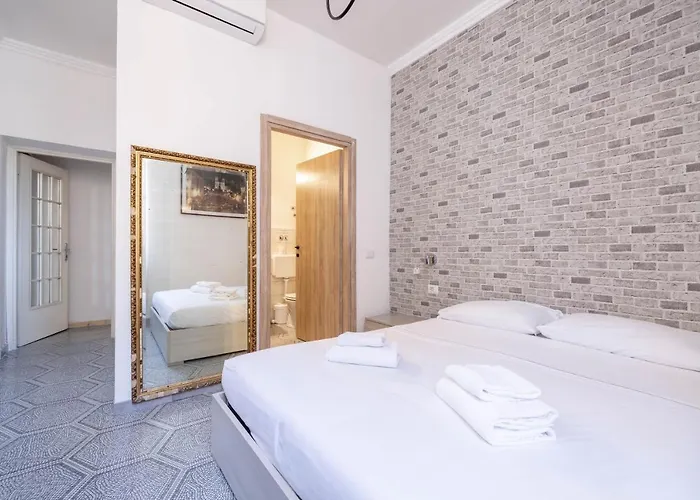 Vg Piazza Navona 5 Stelle Montecitorio Pensjonat 3*